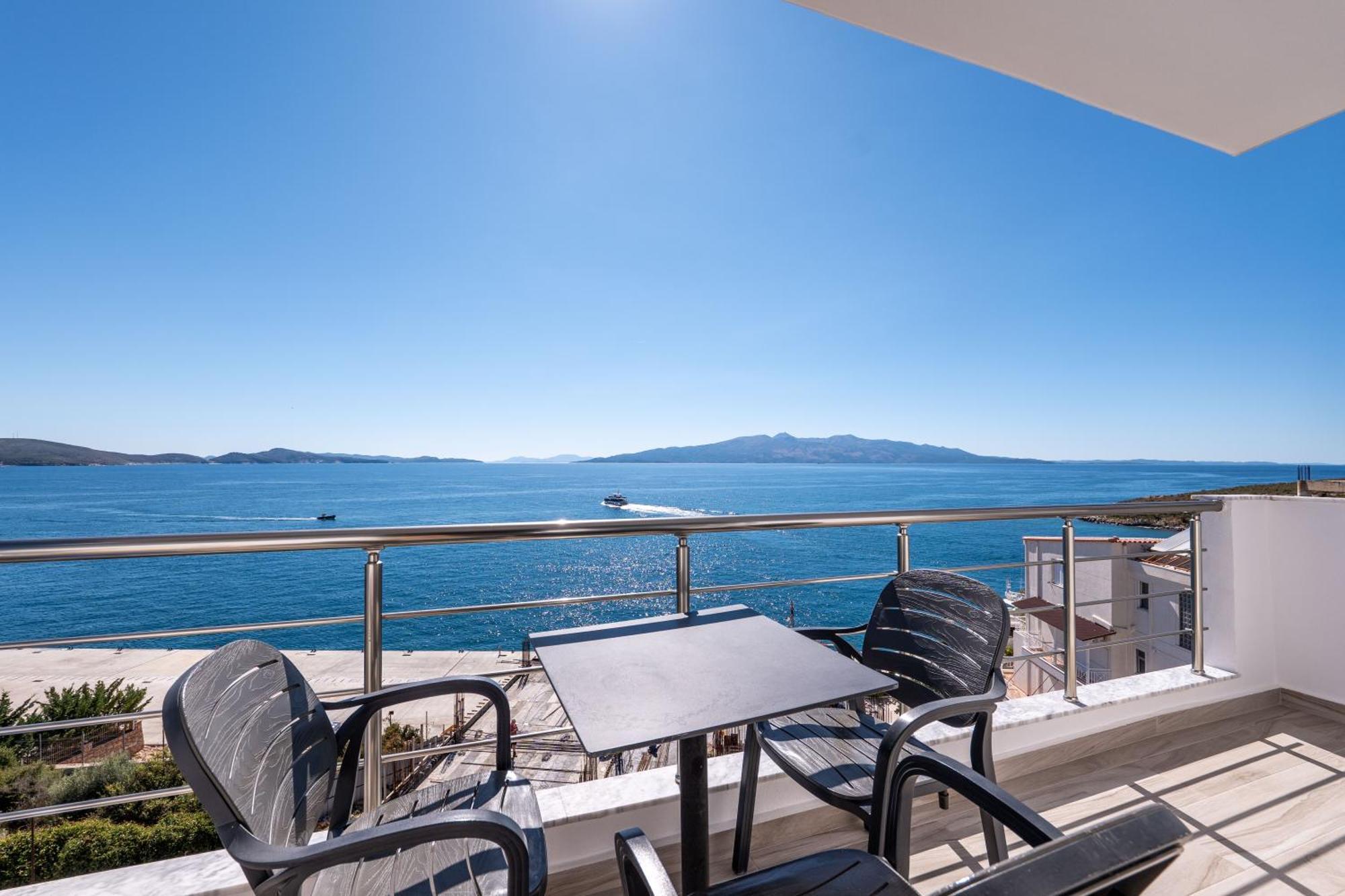Erioni Hotel Sarandë Buitenkant foto