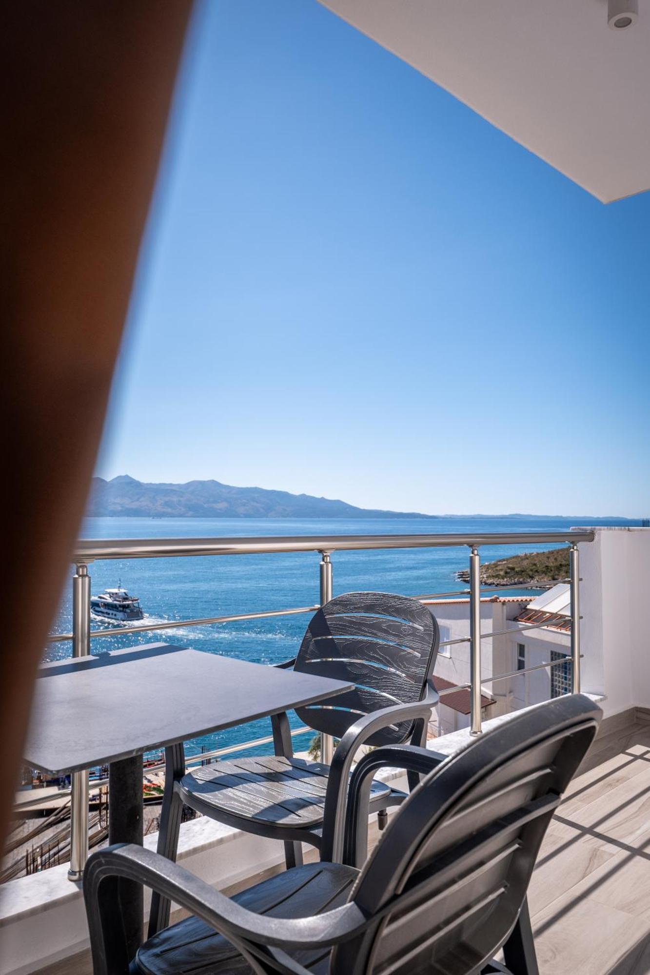 Erioni Hotel Sarandë Buitenkant foto