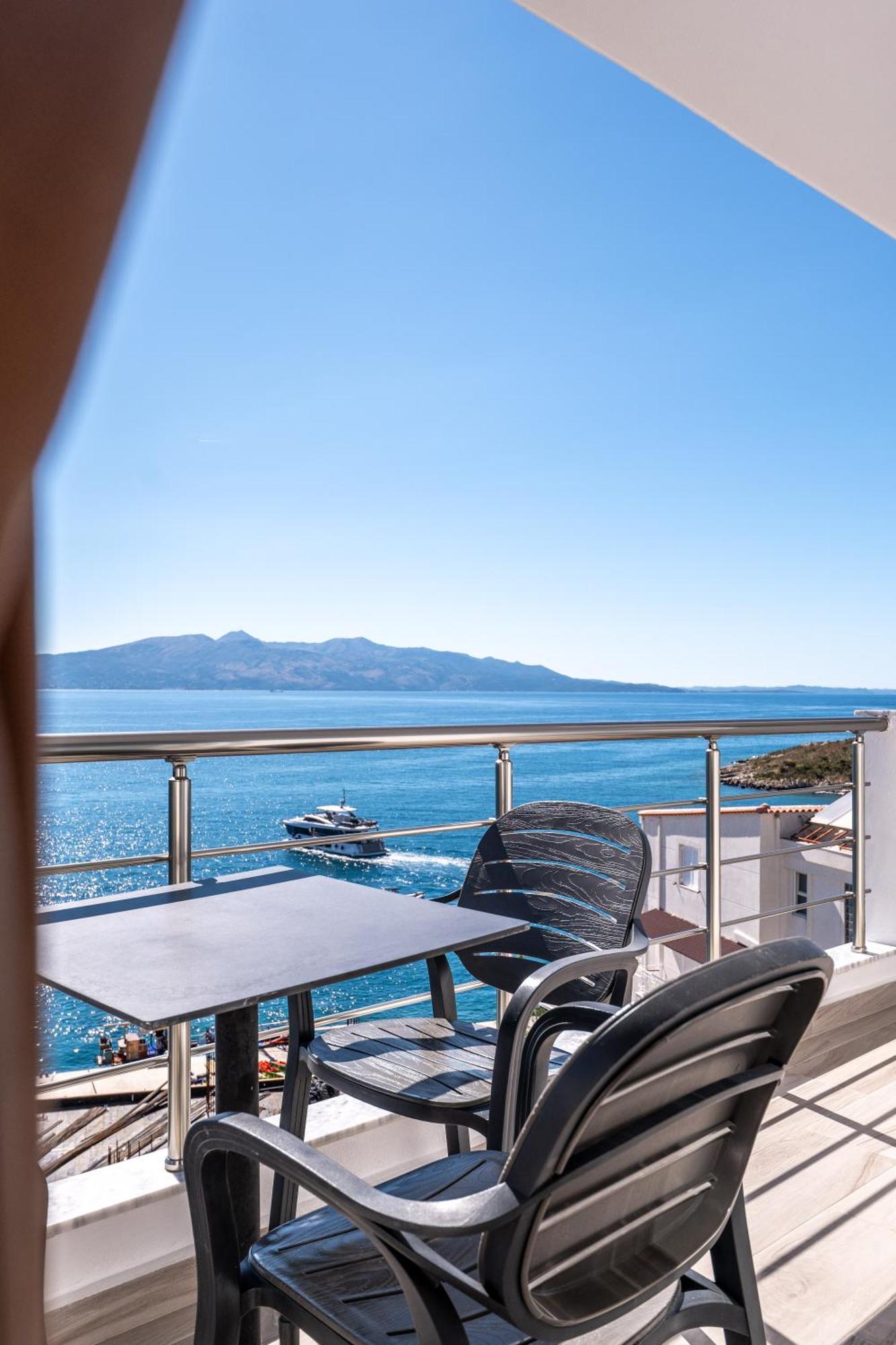Erioni Hotel Sarandë Buitenkant foto