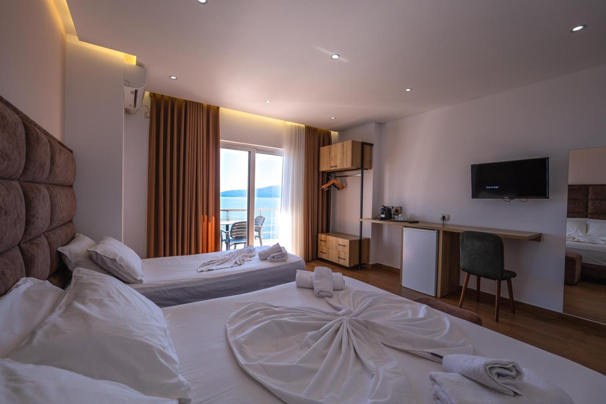 Erioni Hotel Sarandë Buitenkant foto