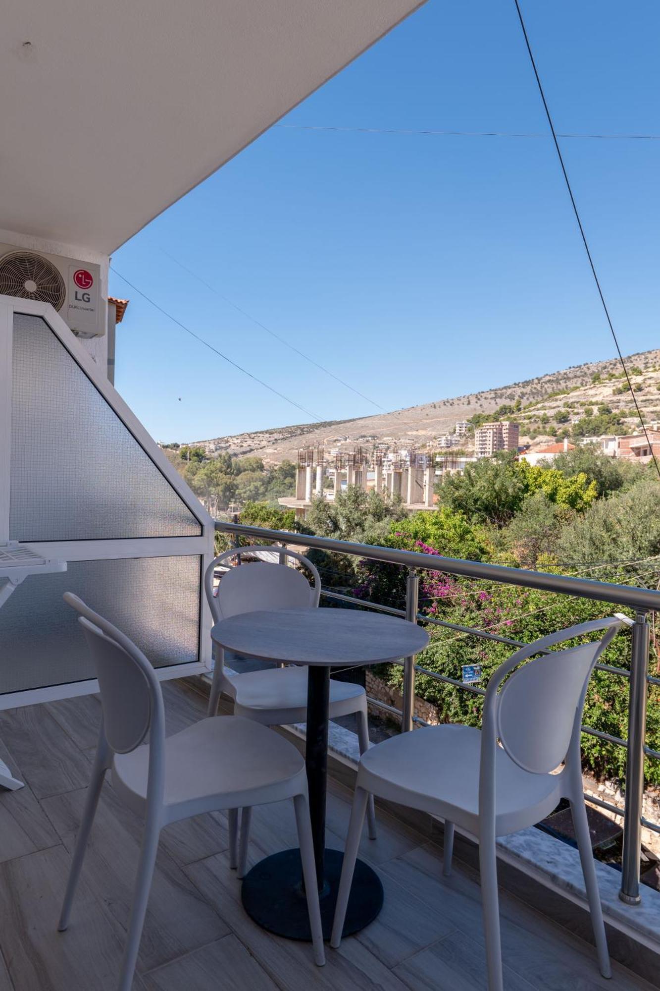 Erioni Hotel Sarandë Buitenkant foto