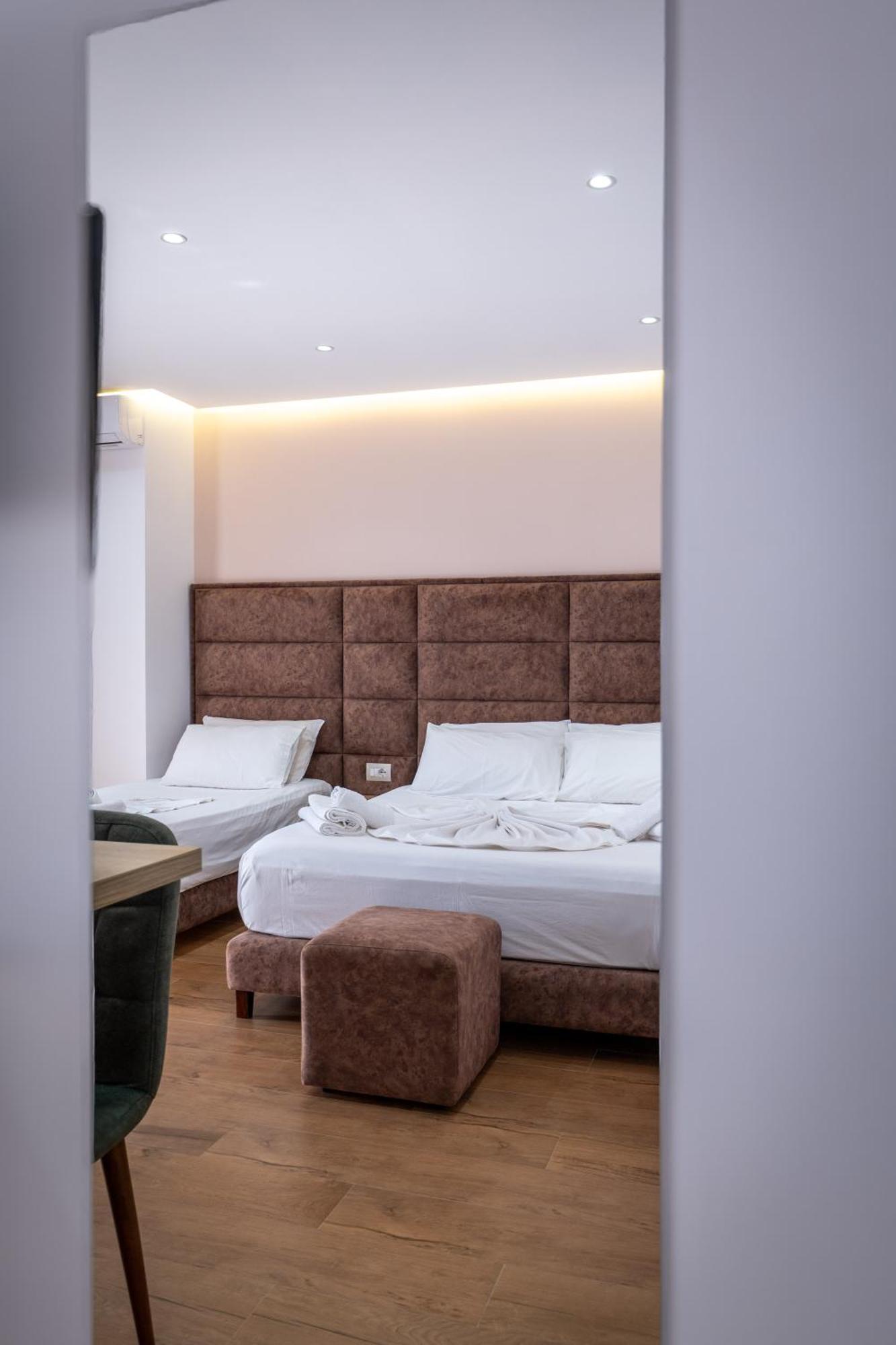 Erioni Hotel Sarandë Buitenkant foto