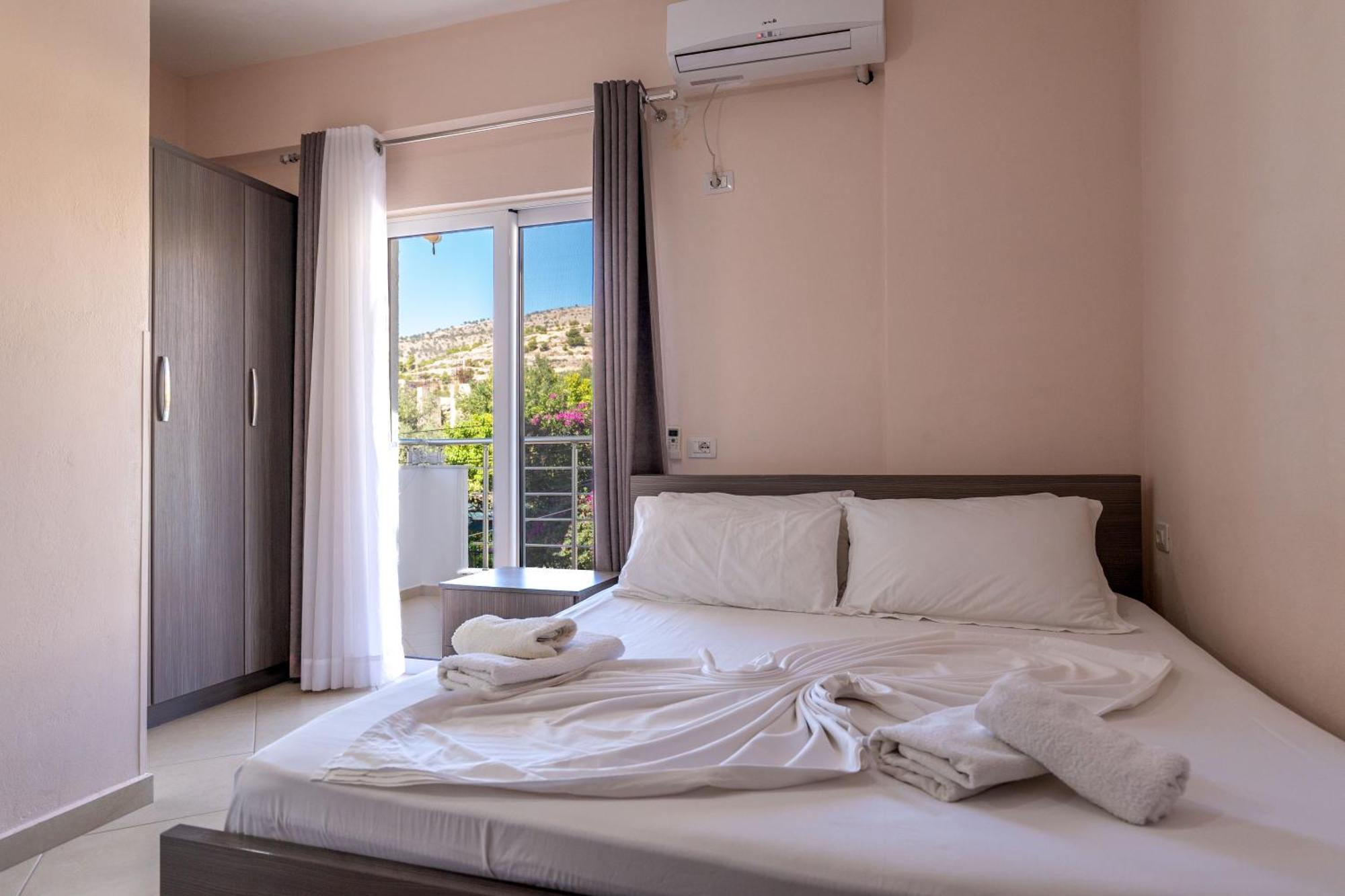 Erioni Hotel Sarandë Buitenkant foto