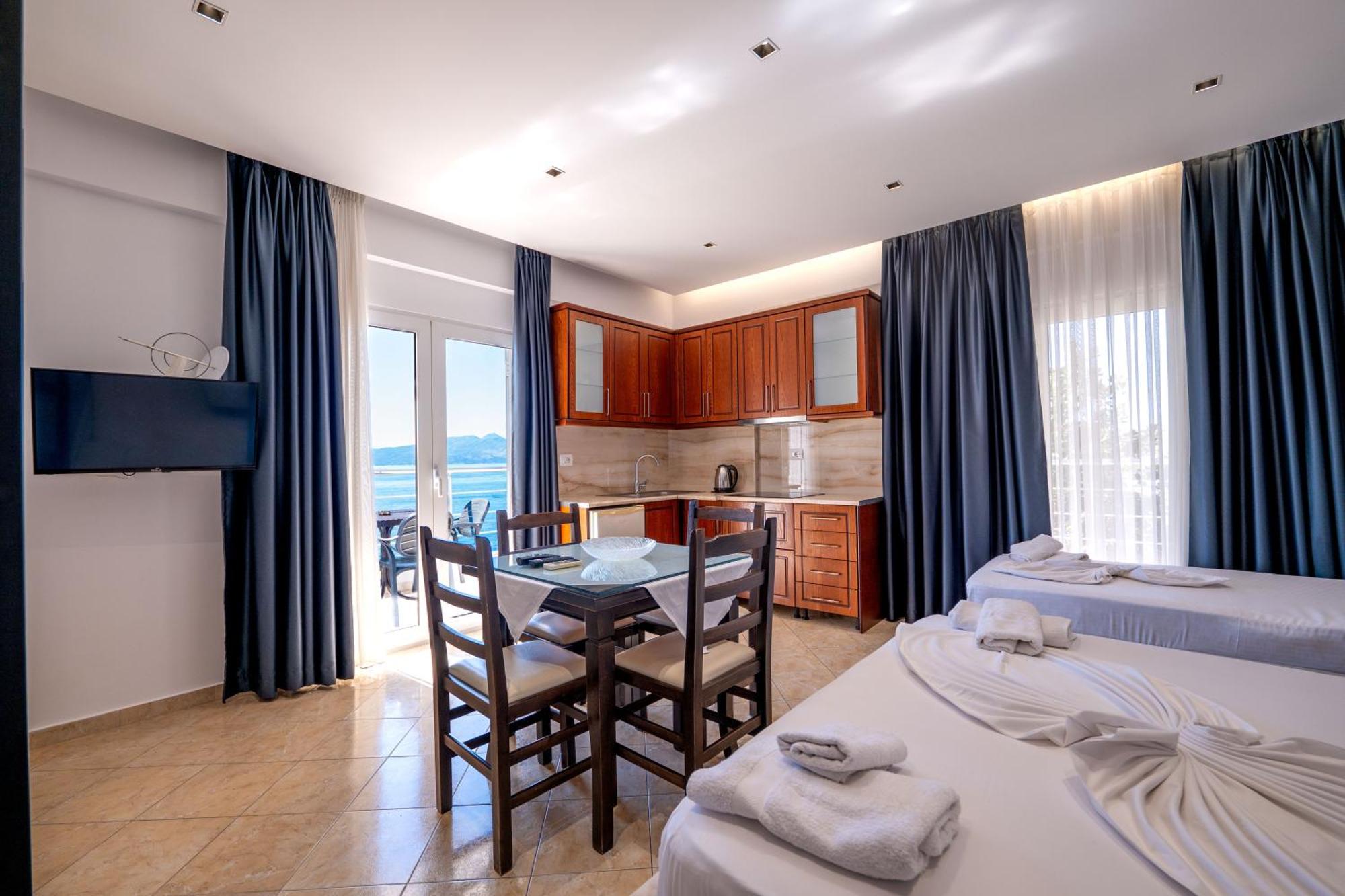 Erioni Hotel Sarandë Buitenkant foto