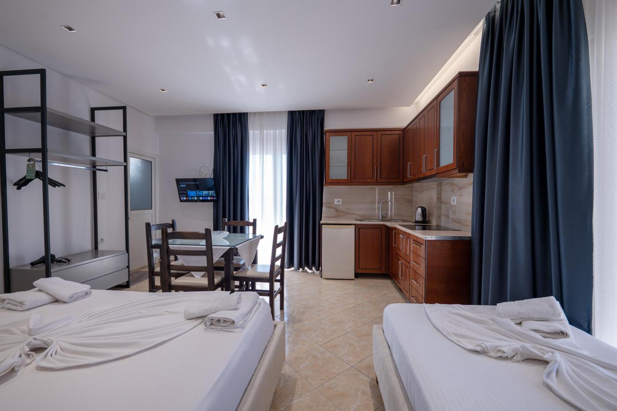 Erioni Hotel Sarandë Buitenkant foto