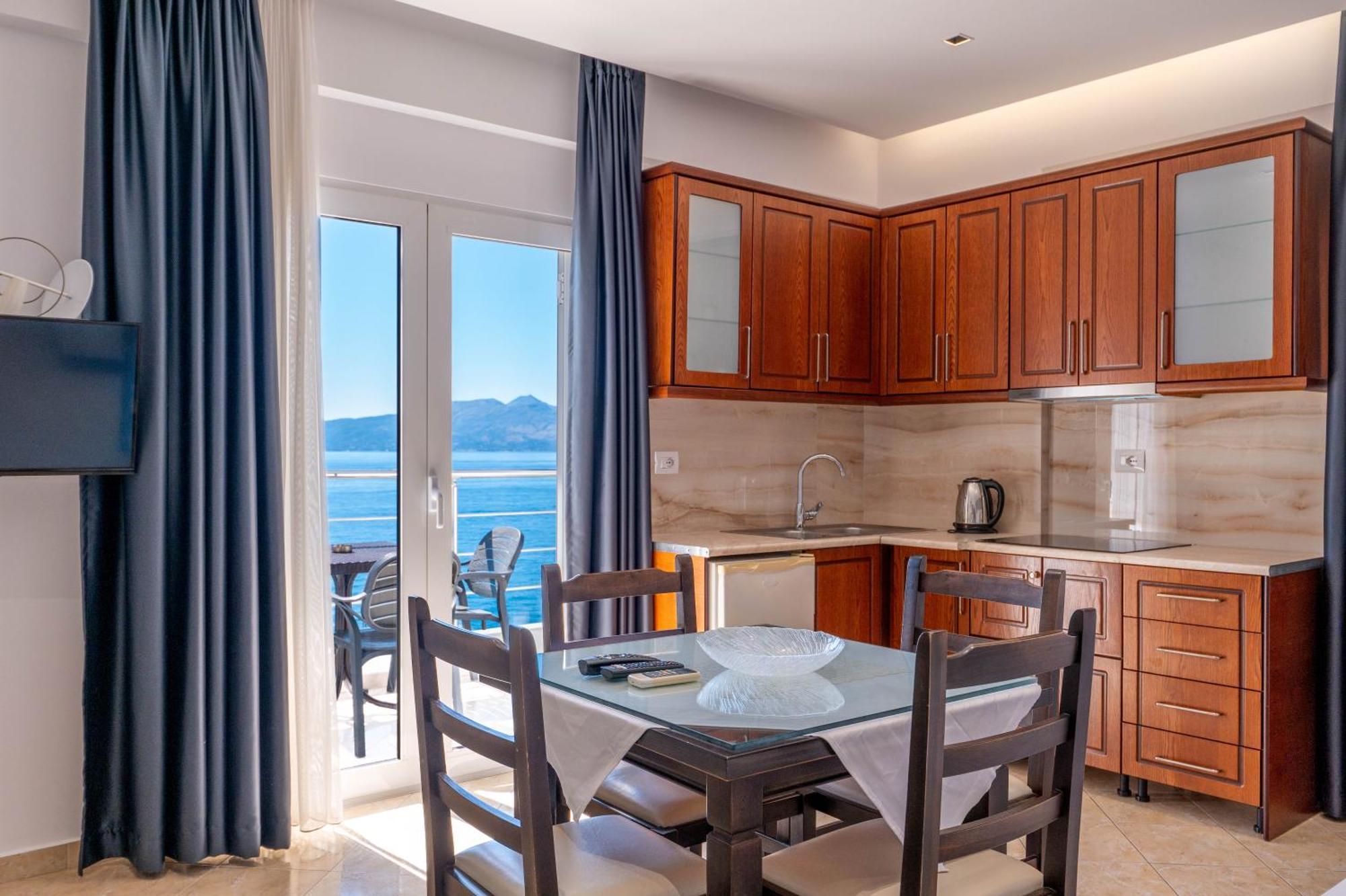 Erioni Hotel Sarandë Buitenkant foto