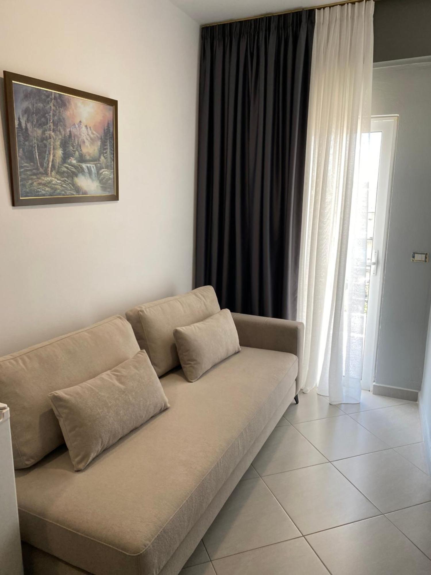 Erioni Hotel Sarandë Buitenkant foto