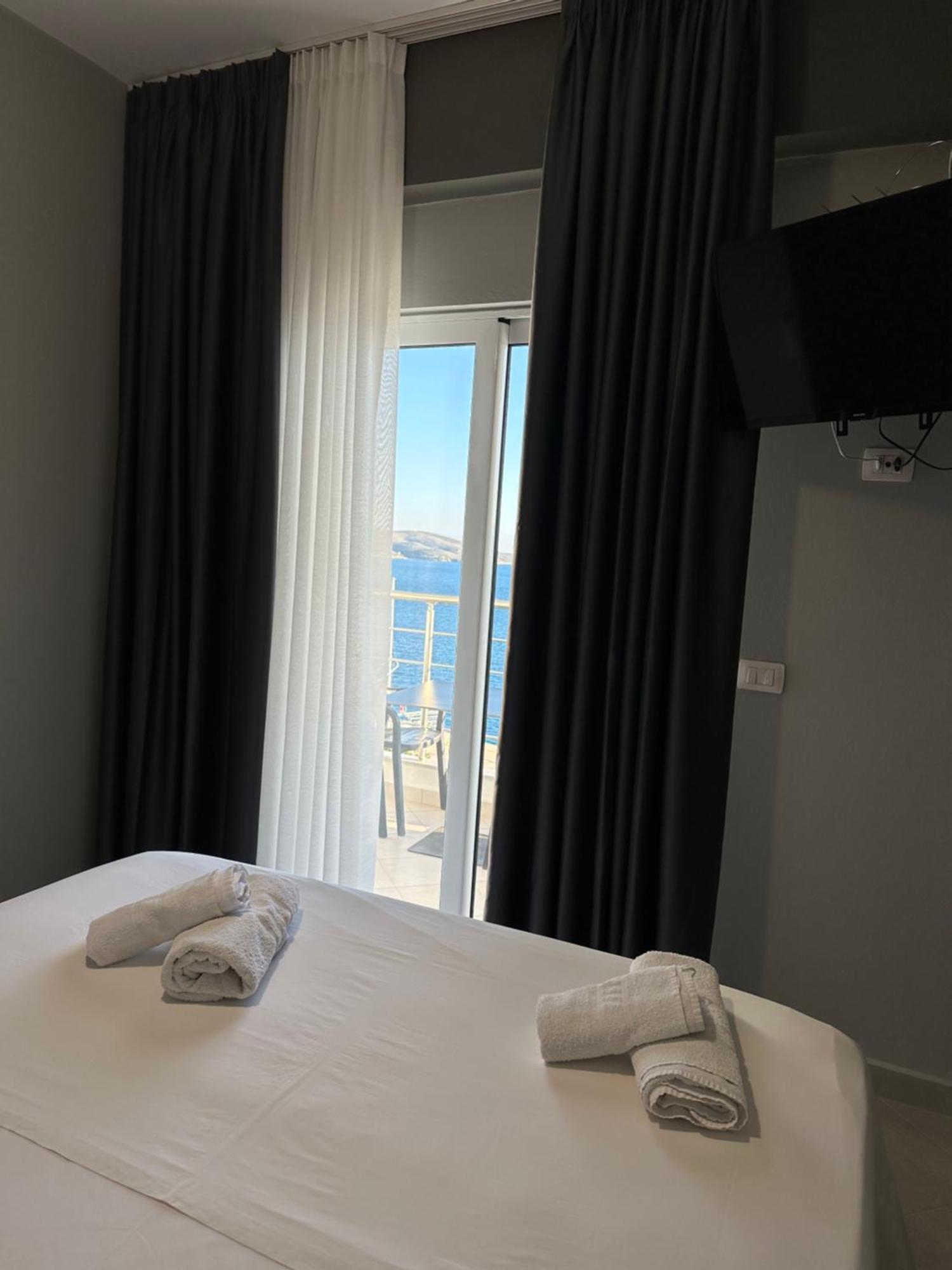 Erioni Hotel Sarandë Buitenkant foto